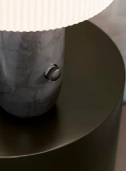 Sculpture bordlampe fra<Vipp Best