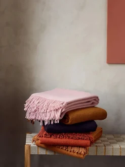 Season Plaid, blackberry fra<Silkeborg Uldspinderi Discount