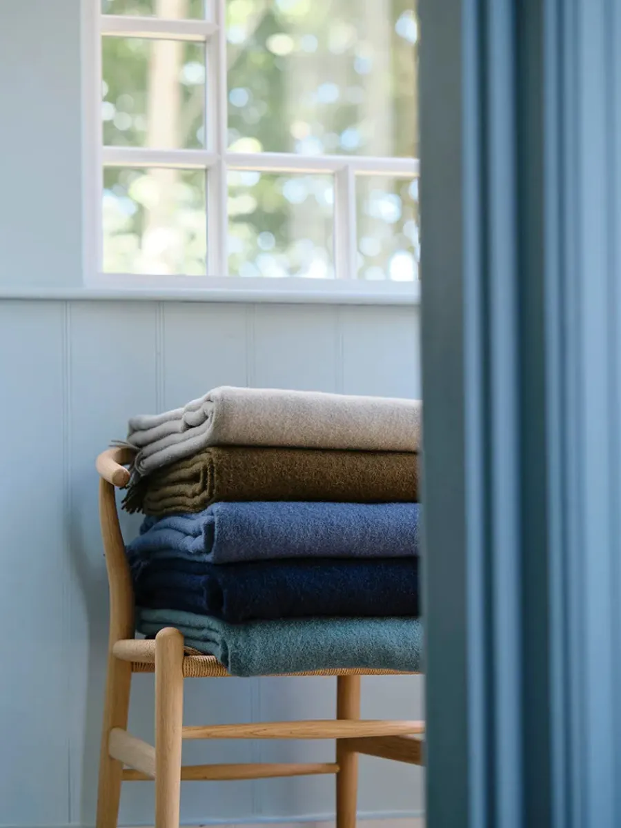 Season Plaid, dark nordic grey fra<Silkeborg Uldspinderi Clearance