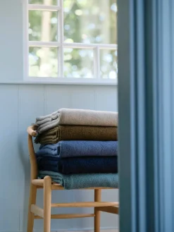 Season Plaid, latte beige fra<Silkeborg Uldspinderi Best