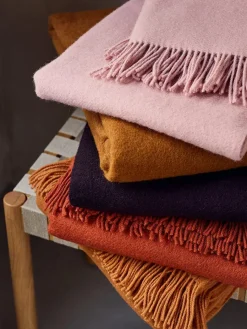 Season Plaid, oak brown fra<Silkeborg Uldspinderi New