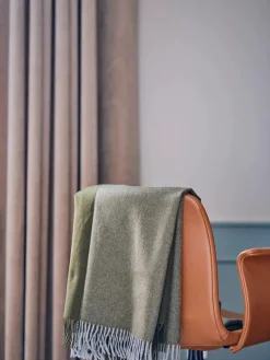 Secret Plaid, lime/moss fra<Silkeborg Uldspinderi