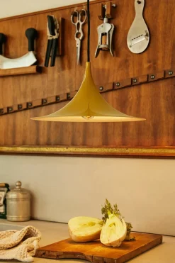 Semi Pendel fra<GUBI Online