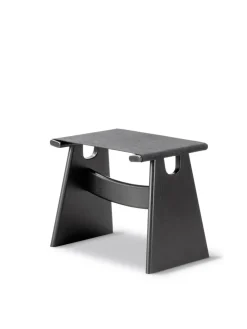 Seto Stool, eg sort lak fra<Fredericia Furniture New