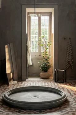 Shard Mirror, stor fra<Ferm Living Best