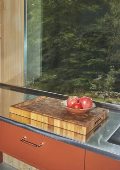 Skagerak Dania skærebræt 50x27 fra<Fritz Hansen Hot