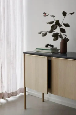 Skagerak Jut Cabinet fra<Fritz Hansen Online