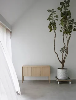 Skagerak Jut Cabinet fra<Fritz Hansen Online