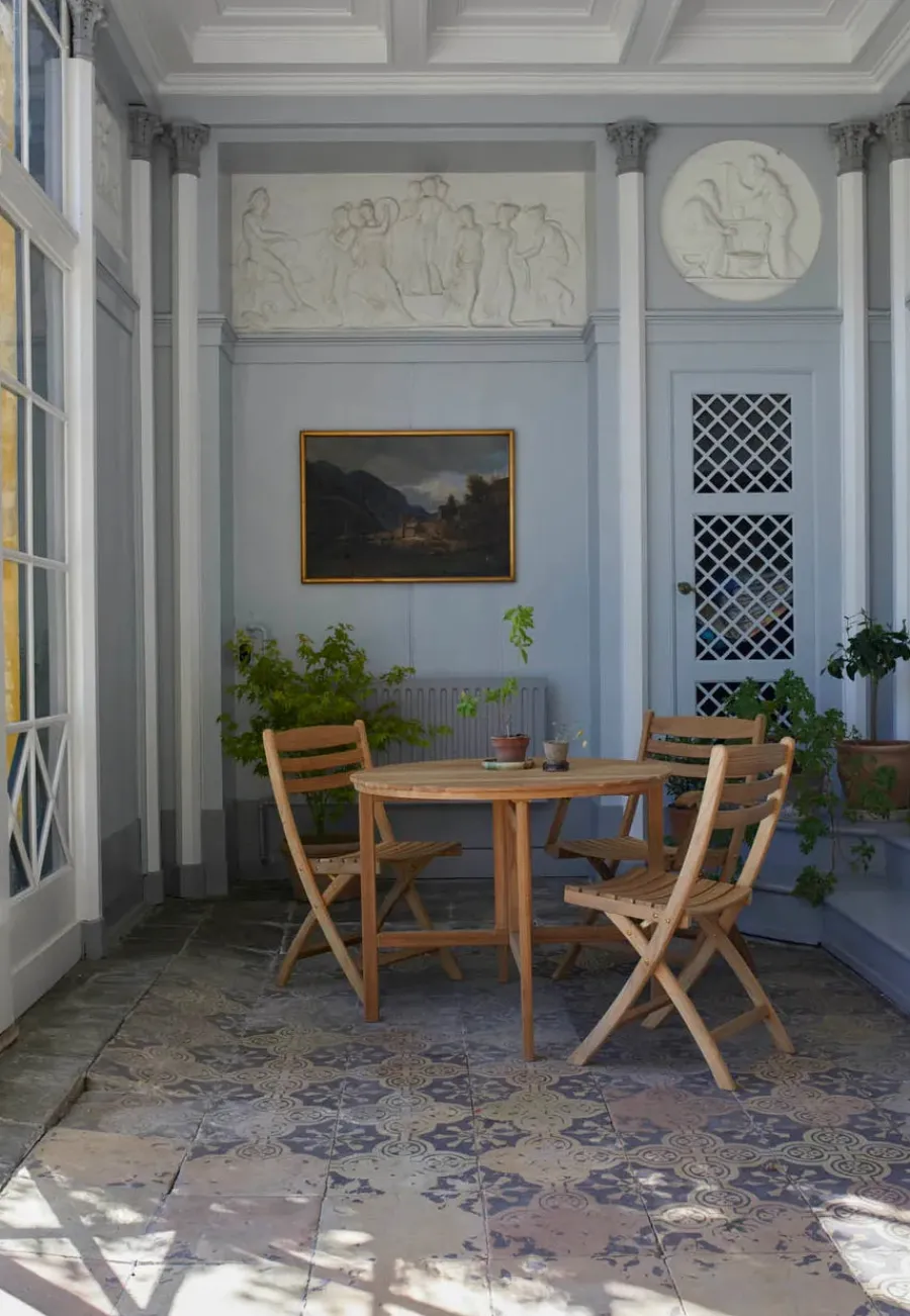 Skagerak Selandia Sæt, 2 armstole og bord 75 fra<Fritz Hansen Online