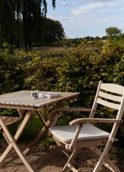 Skagerak Selandia Sæt, 2 stole og bord 75 fra<Fritz Hansen Clearance