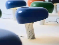 Snoopy Bordlampe, orange fra<Flos Hot