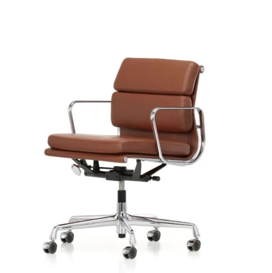 Soft Pad Chair EA 217 Kontorstol, cognac læder/krom stel fra<Vitra Outlet