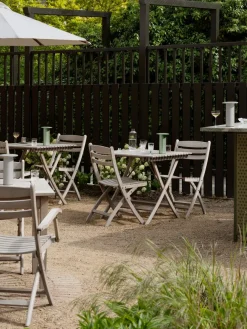 Solae Portable lampe af Cecilie Manz<Fritz Hansen Clearance