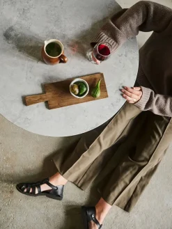 Solar Sofabord fra<Wabi Sabi Nordic Outlet