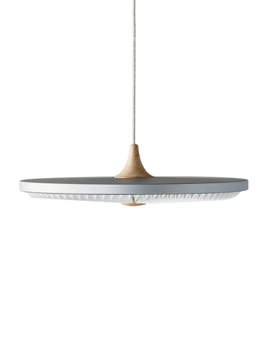 Soleil pendel medium, lys eg, plast skærm fra<Le Klint New