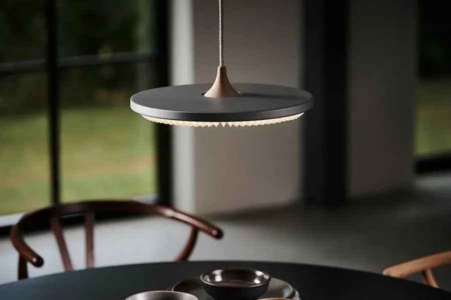 Soleil pendel small, lys eg, papir skærm fra<Le Klint Outlet