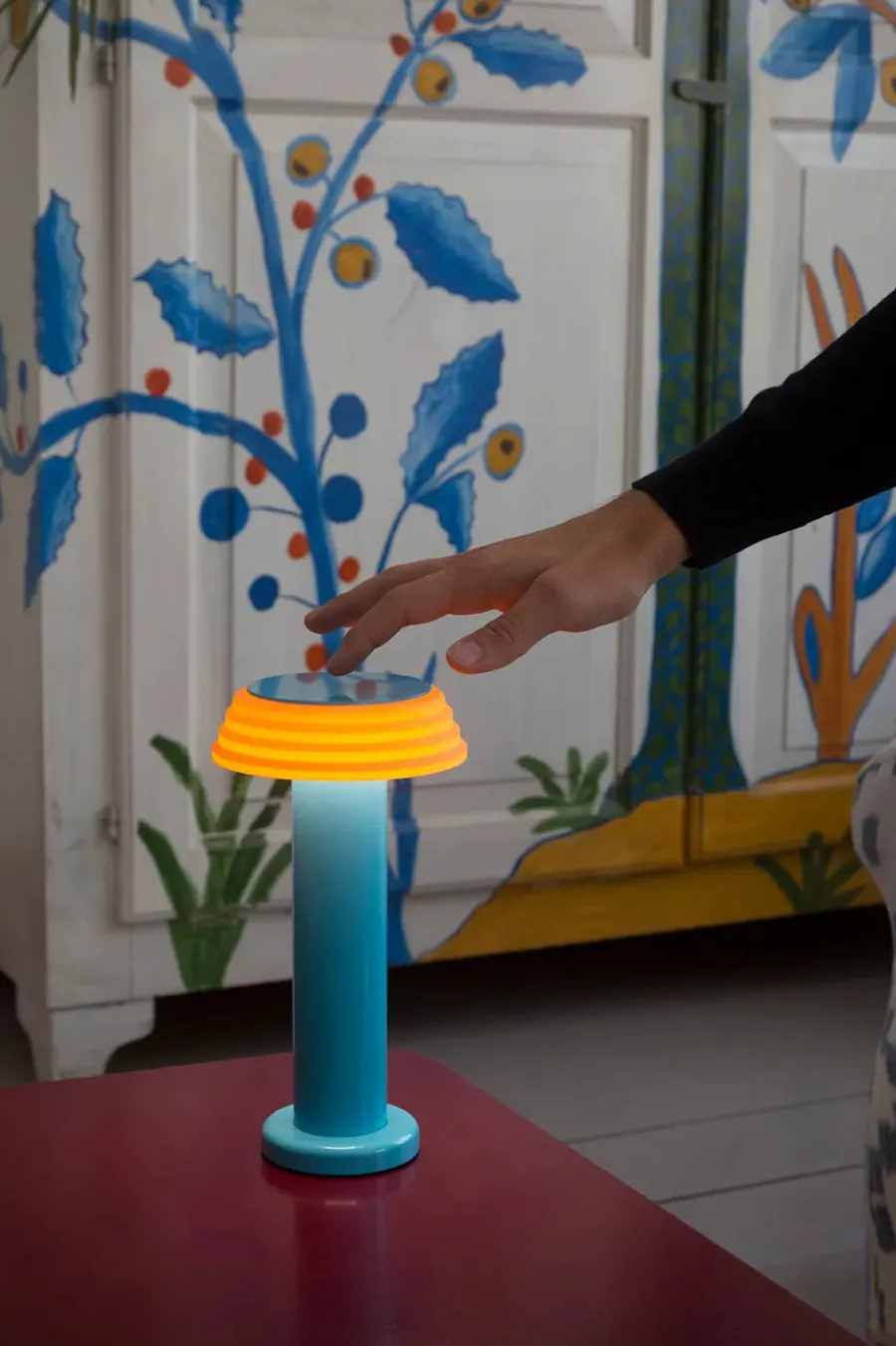 Light Portable Lamp PL1, blue/orange<SOWDEN Online