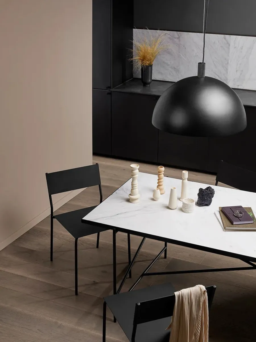 Spisebord 185, sort marmor fra HANDVÄRK<Handvärk Outlet