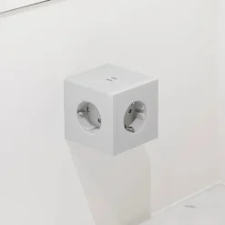 Square 2 Stikdåse med USB, beige fra<Avolt Hot