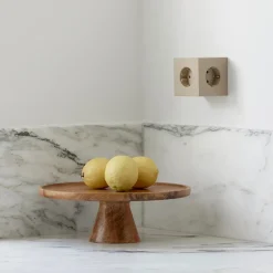 Square 2 Stikdåse med USB, beige fra<Avolt Hot