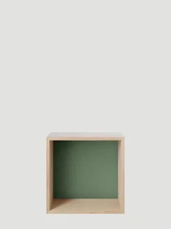 Stacked Reol, medium fra<Muuto Outlet