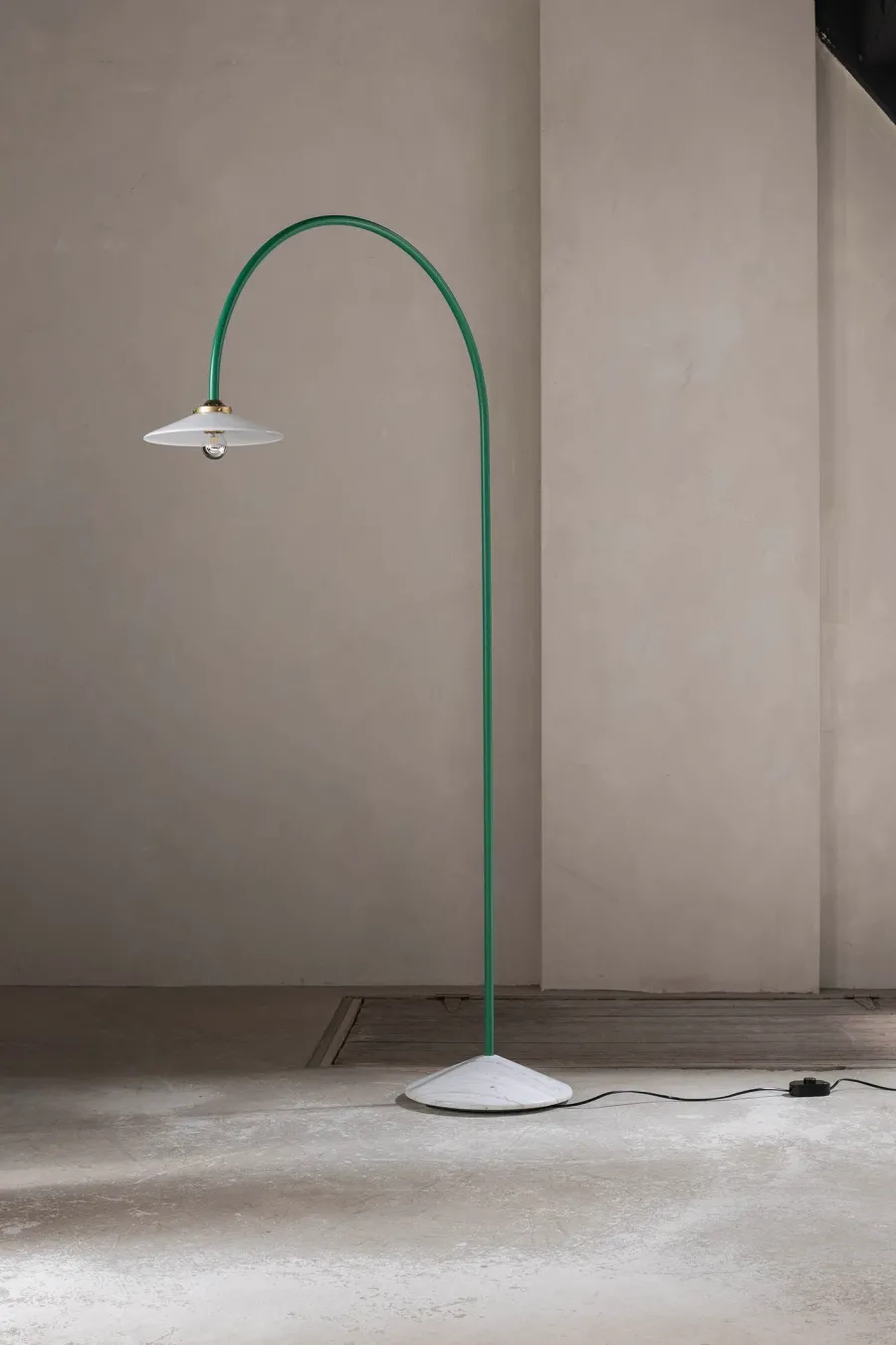 Standing Lamp No. 2 Marble fra<Valerie Objects Outlet