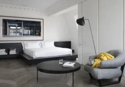 Standing Lamp w/1 Head/Arm af Serge Mouille<Editions Serge Mouille Outlet