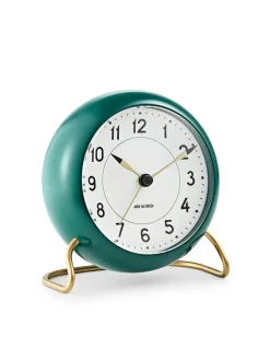 Station Bordur, grøn af Arne Jacobsen<Arne Jacobsen Clocks Online