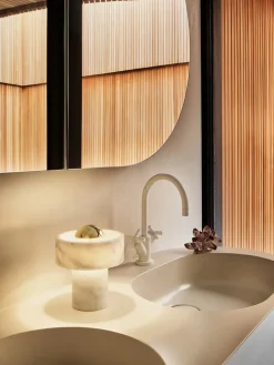 Stone Portable Bordlampe fra<Tom Dixon New