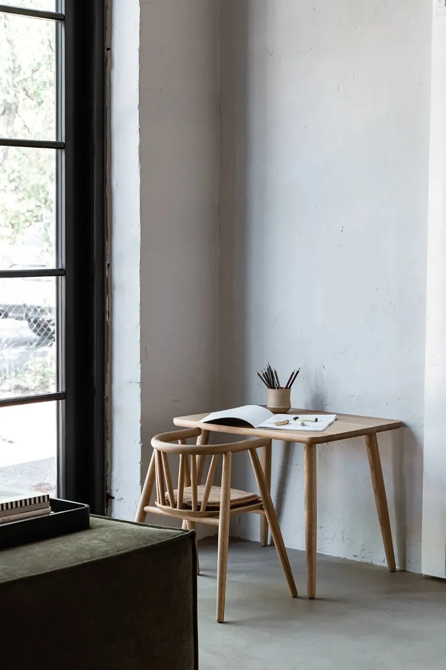 Storm Børnestol, røget eg fra<Oaklings Clearance