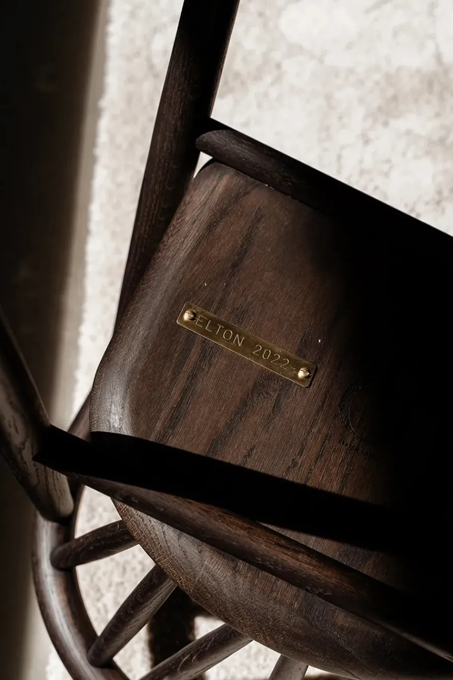 Storm Børnestol, røget eg fra<Oaklings Clearance