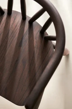 Storm Børnestol, røget eg fra<Oaklings Clearance