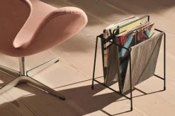 Svanen, sort læder/aluminium af Arne Jacobsen<Fritz Hansen Online