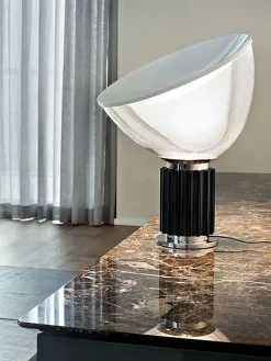 Taccia Bordlampe fra<Flos New