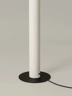 Tatu Alta Gulvlampe, white grey fra Santa and Cole<Santa & Cole New