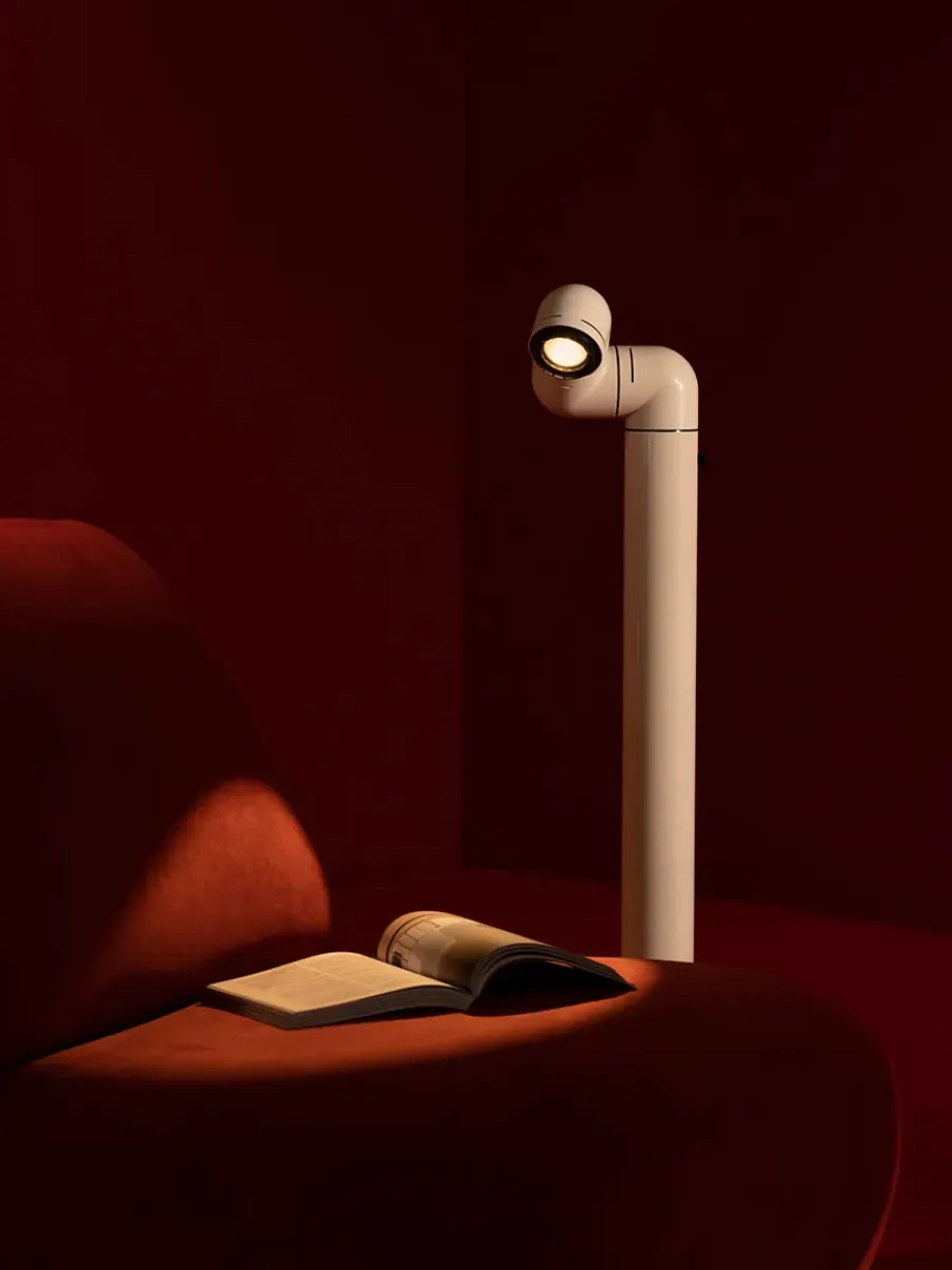 Tatu Alta Gulvlampe, white grey fra Santa and Cole<Santa & Cole New