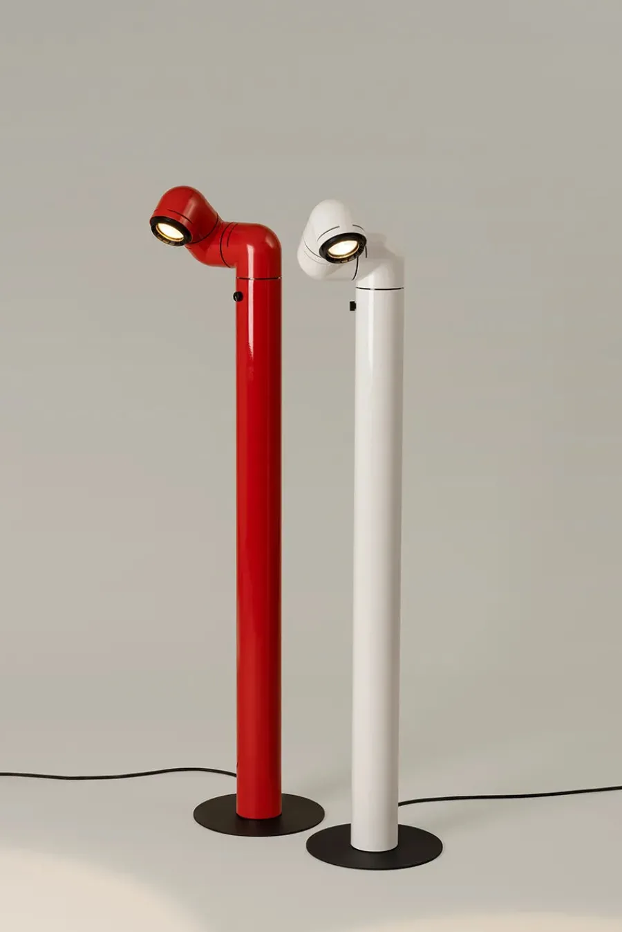 Tatu Alta Gulvlampe, white grey fra Santa and Cole<Santa & Cole New