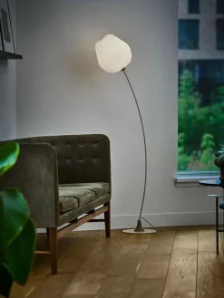 The Bouquet Gulvlampe fra<Le Klint Outlet