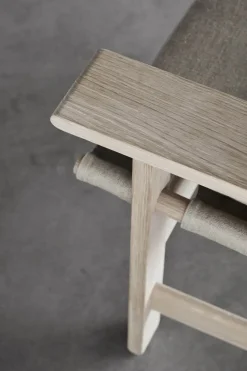 The Canvas Chair, sæbebehandlet eg natur canvas af Børge Mogensen<Fredericia Furniture Online