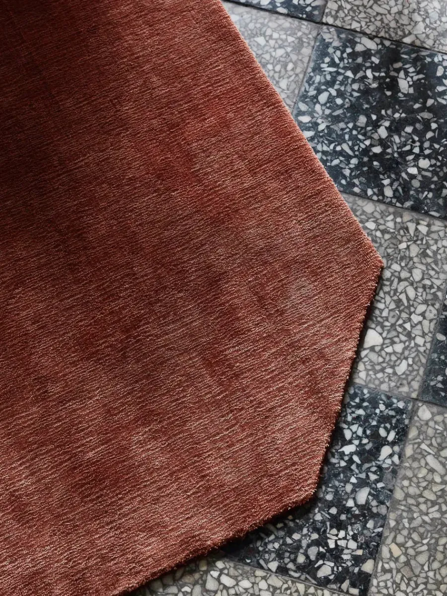 The Moor Rug AP8 300x300 fra<&Tradition Hot