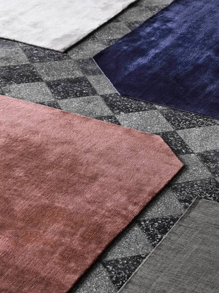 The Moor Rug AP8 300x300 fra<&Tradition Hot