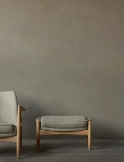 The Seal Ottoman fra<Audo Copenhagen Sale