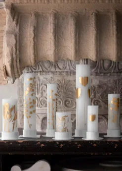 The Square lysestage Ø7 cm, hvid fra<Kunstindustrien