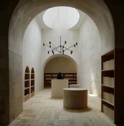 The W Pendant fra<Marset Hot