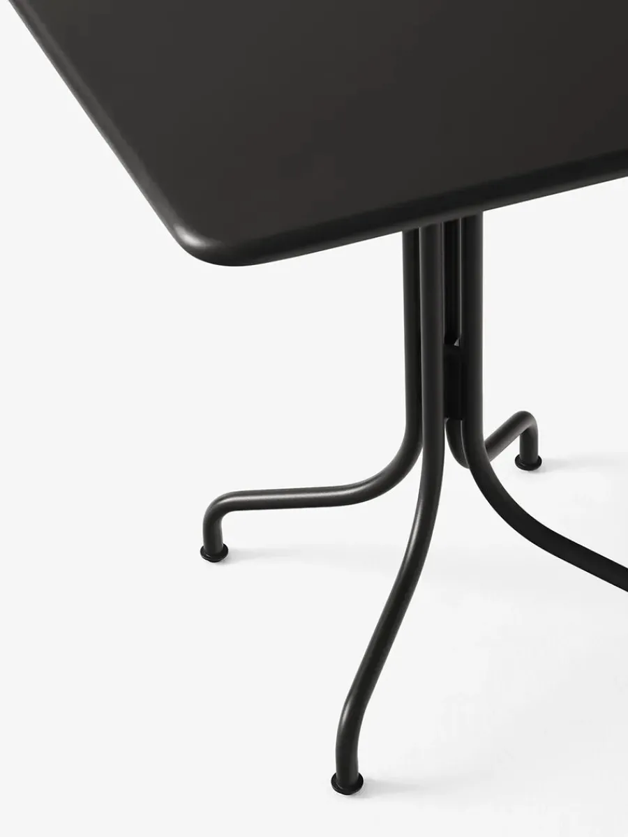 Thorvald SC97 Cafébord, 70x70 fra<&Tradition Outlet