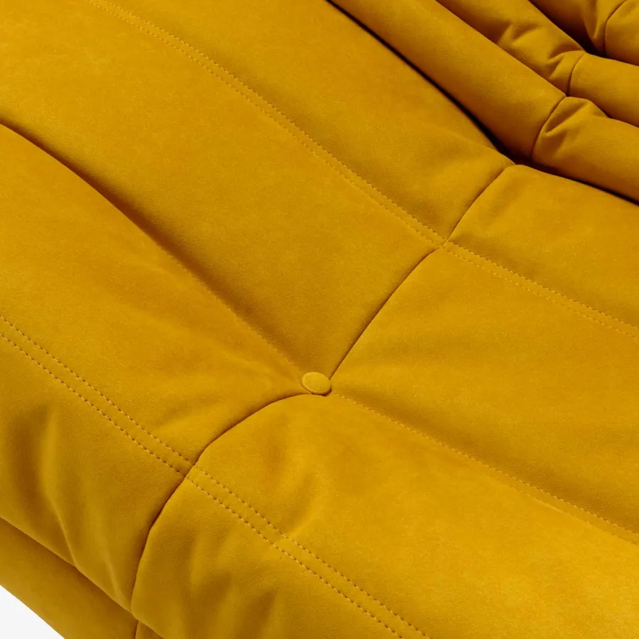 Togo Lænestol fra<Ligne Roset Hot