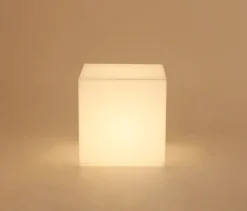 Tonner Lampe fra<Jacobsen Plus Hot