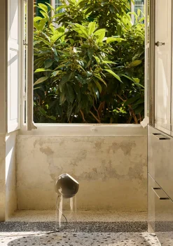 Topan VP14 Gulvlampe fra<&Tradition Hot