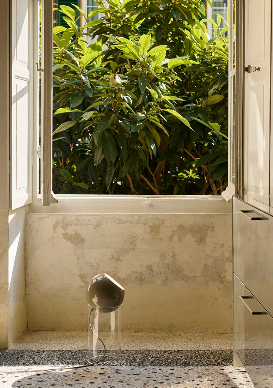 Topan VP14 Gulvlampe fra<&Tradition Hot