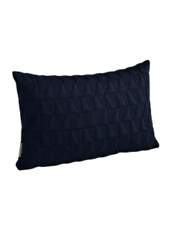 Trapez Pude 60x40 i midnight blue af Arne Jacobsen<Fritz Hansen Best